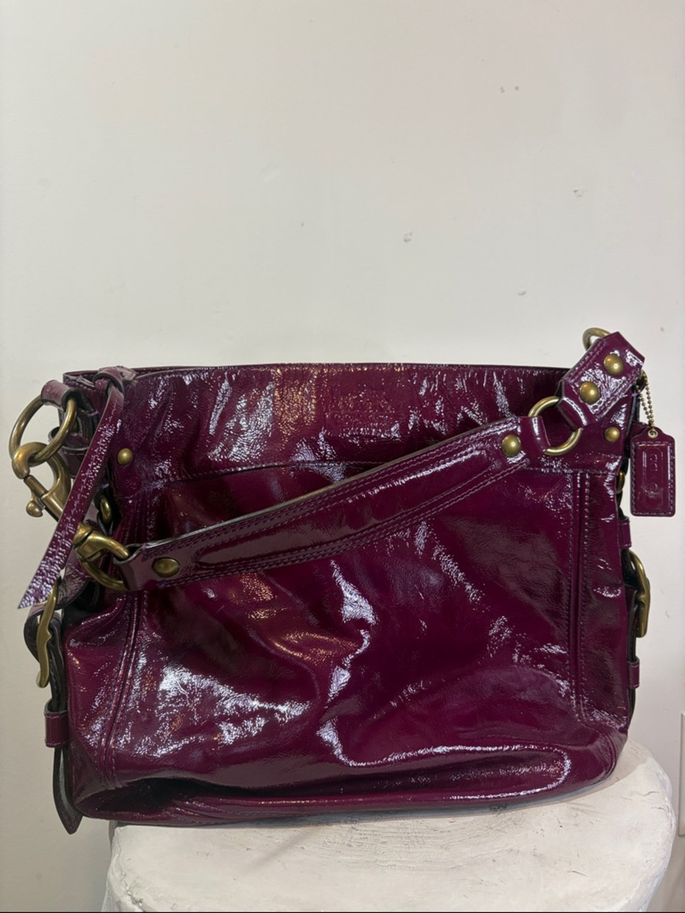 Plum Large/XL Coach 2008 Zoe Patent Leather Hobo Y2K Shiny Slouch It Girl Bag